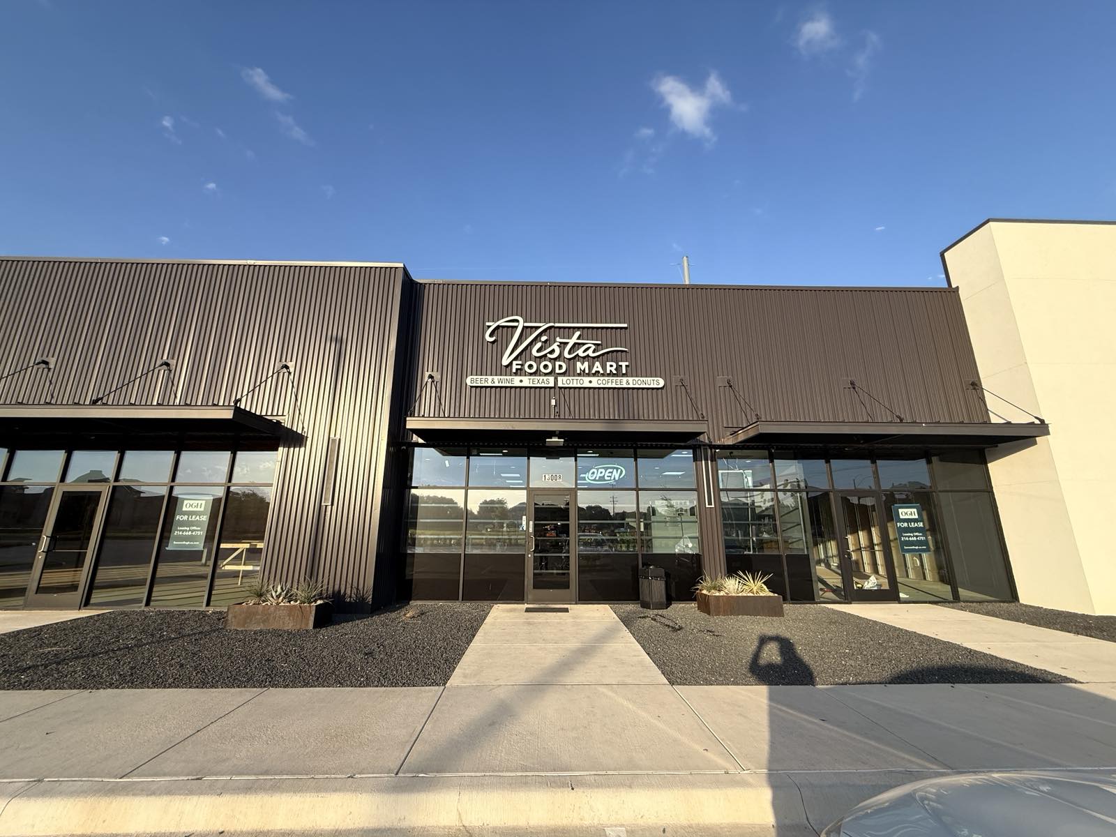 Vista Food Mart Storefront